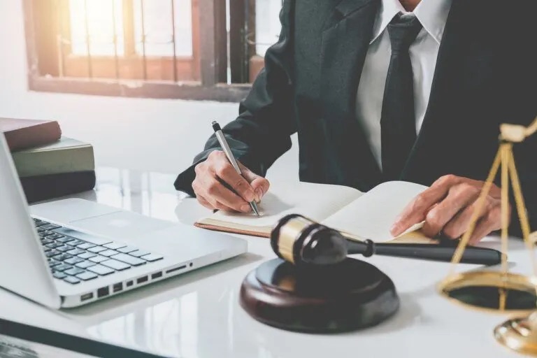 What Is the Difference Between Tort Law and Personal Injury Law?